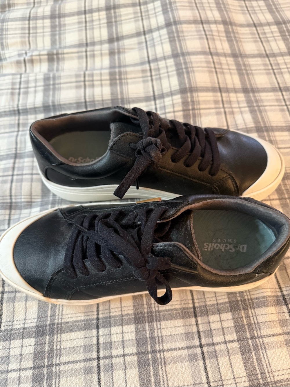 Dr. Scholl’s sneakers